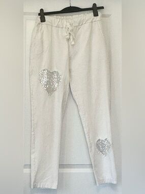 ITALY Pant White Hi Rise Ankle Heart Sequin Viscose Poly Blend EUC Sz S M